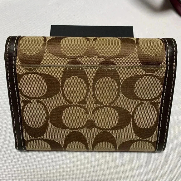 COACH Wallet, Great used Condition. - Picture 2 of 7